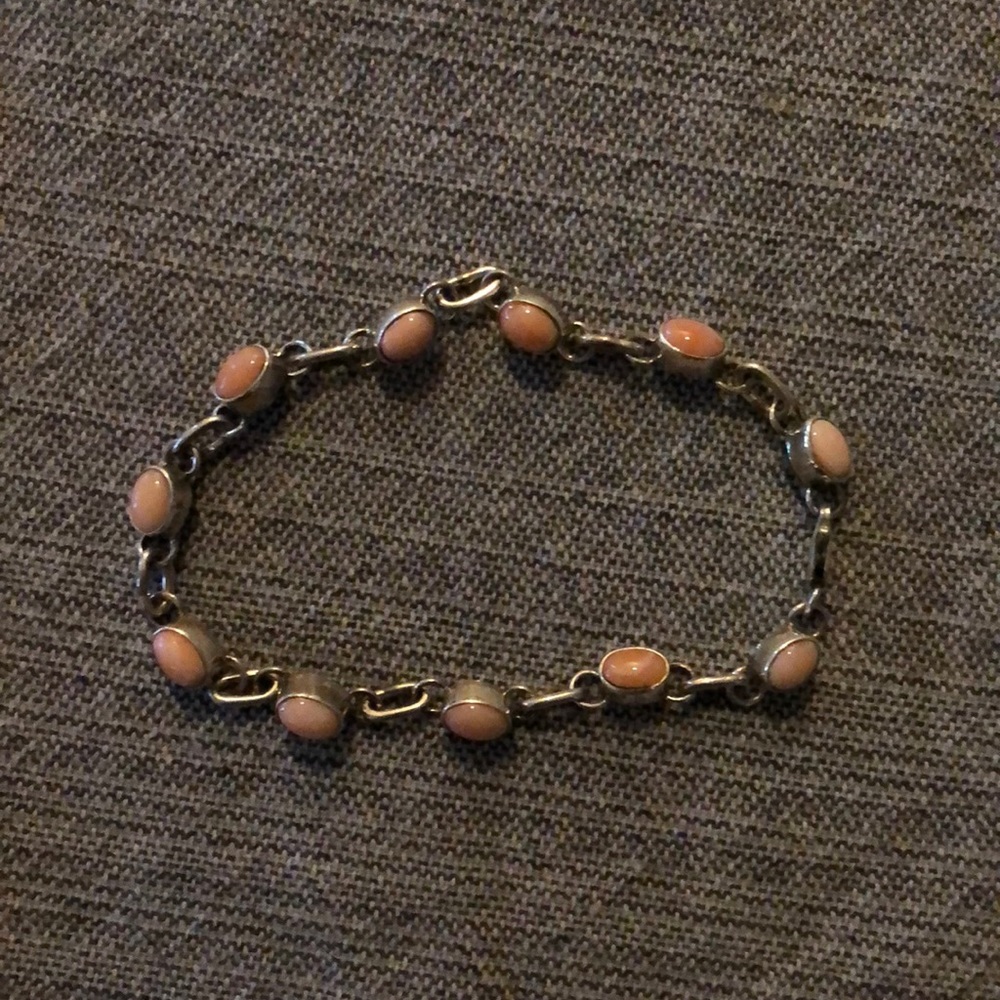Light pink stone bracelet